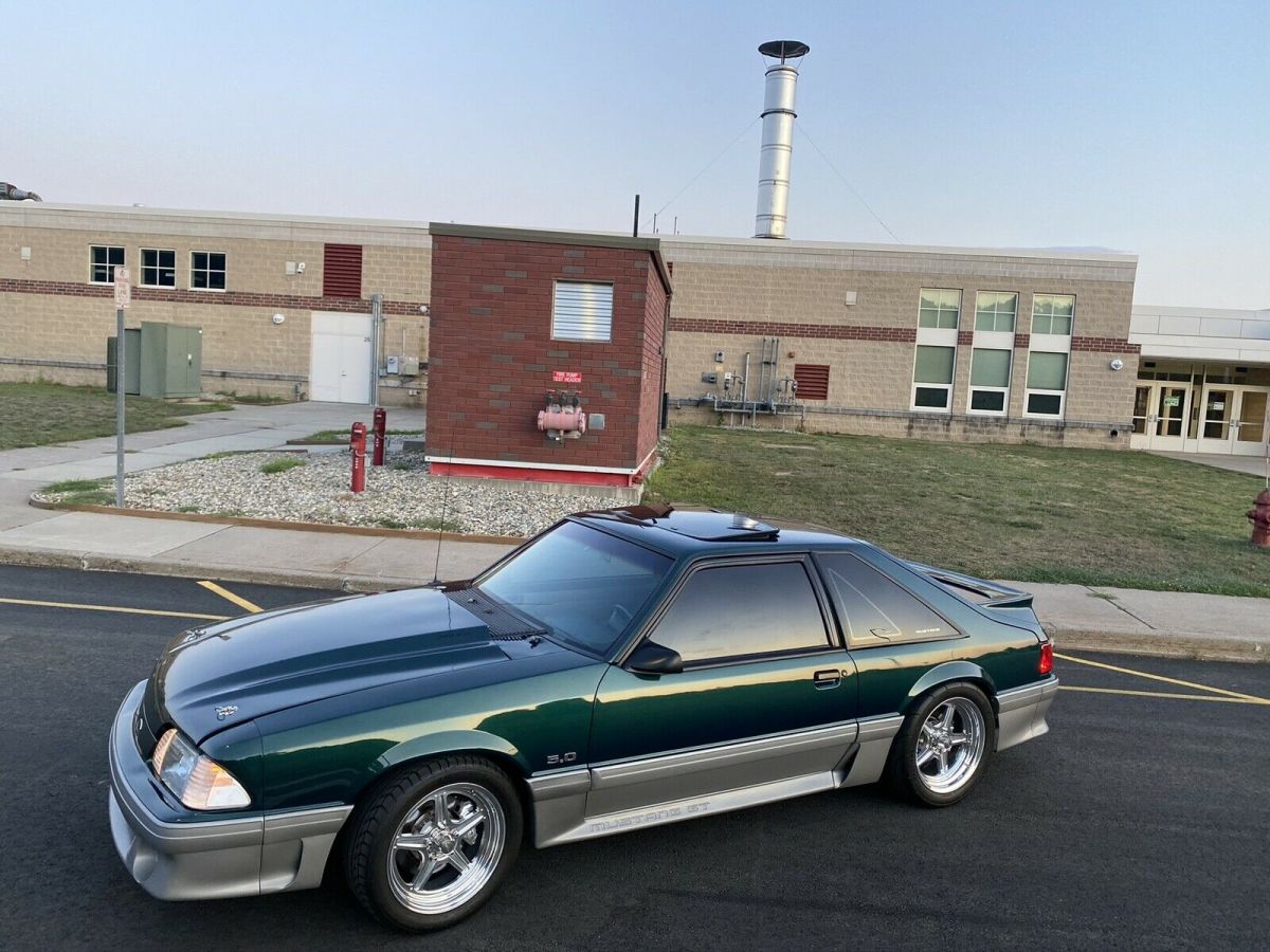 1992 Ford Mustang GT - photo 5