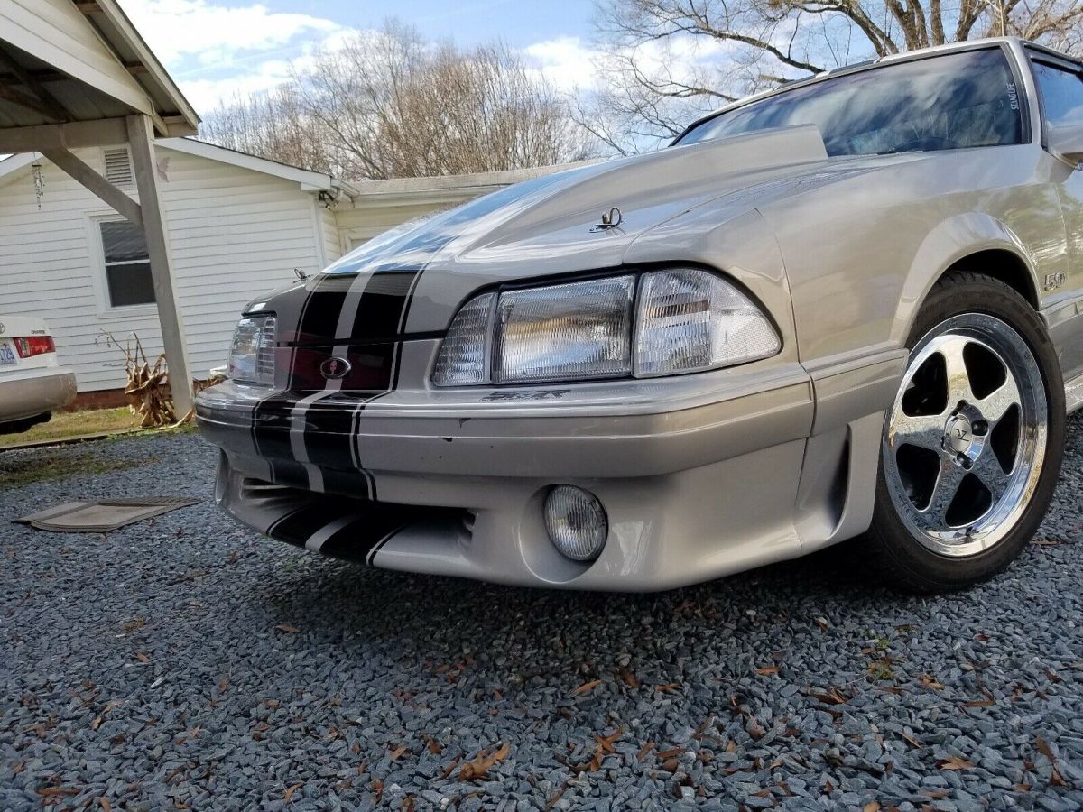 1992 Ford Mustang GT - photo 3