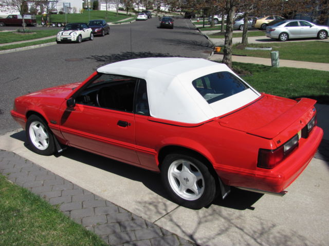 1992 Ford Mustang LIMITED SUMMER EDITION 1992 Ford Mustang LIMITED SUMMER EDITION