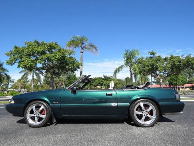 1992 Ford Mustang LX 5.0 2dr Convertible - photo 2