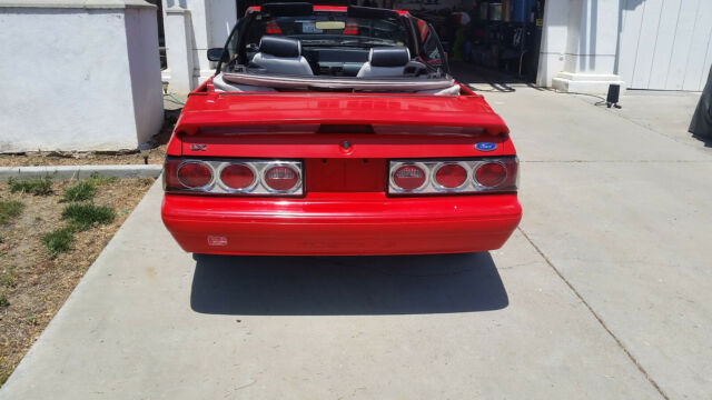 1992 Ford Mustang LX 5.0 Feature Edition - photo 2