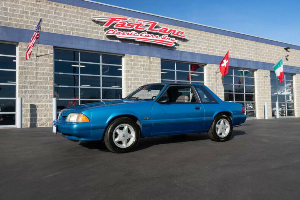 1992 Ford Mustang LX 5L V8 16V 1992 Ford Mustang LX