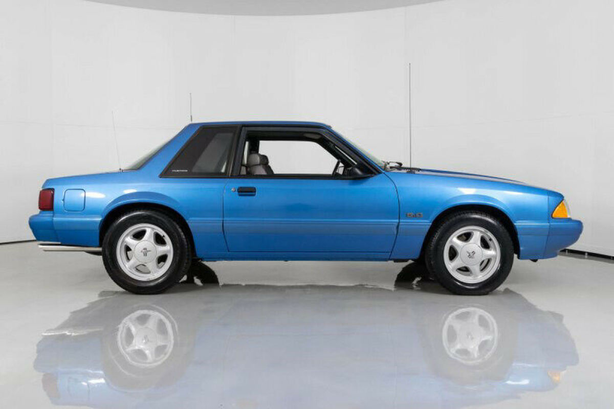 1992 Ford Mustang LX - photo 12