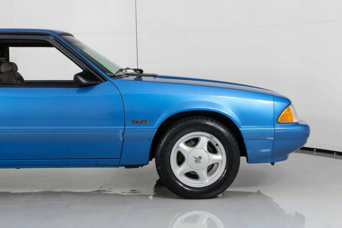 1992 Ford Mustang LX - photo 13
