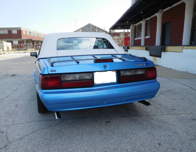 1992 Ford Mustang - photo 4