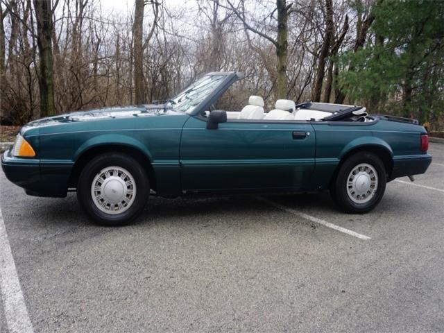 1992 Ford Mustang LX - photo 2