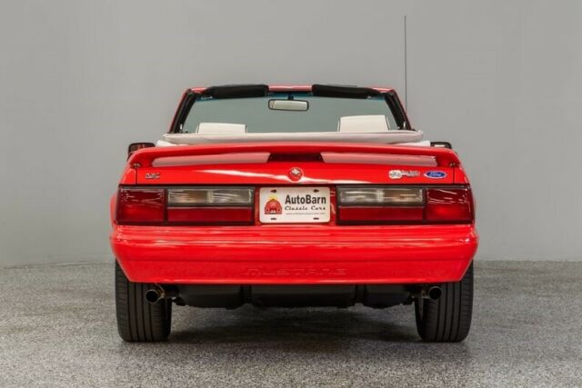 1992 Ford Mustang Summer Ed - photo 8