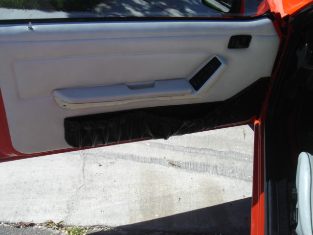1992 Ford Mustang Convertible - photo 6