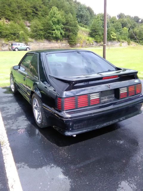 1992 Ford Mustang GT - photo 2