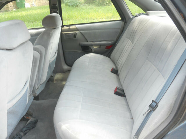 1992 Ford Taurus Grey - photo 5