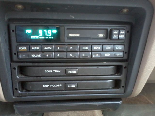 1992 Ford Taurus GL - photo 9