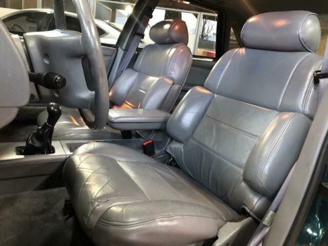 1992 Ford Taurus SHO 4dr Sedan - photo 12