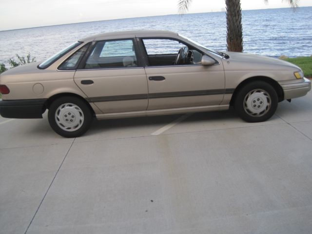 1992 Ford Taurus - photo 13
