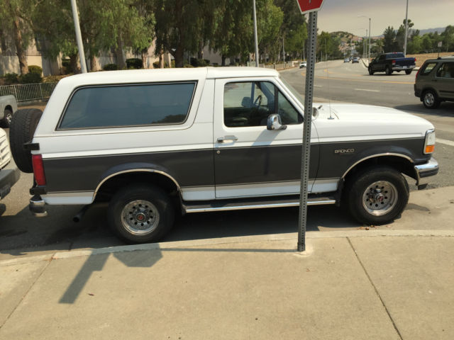 1992 Ford Bronco XLT - photo 4