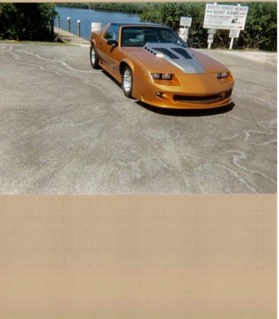 1992 Chevrolet Camaro full custom - photo 2