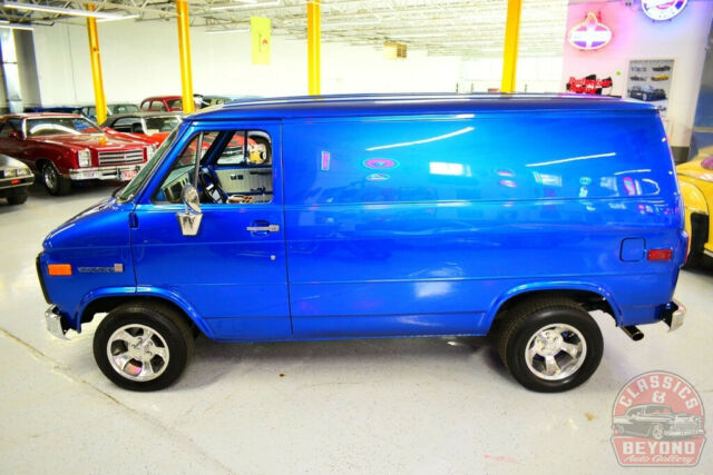 1992 GMC Vandura G25 - photo 11