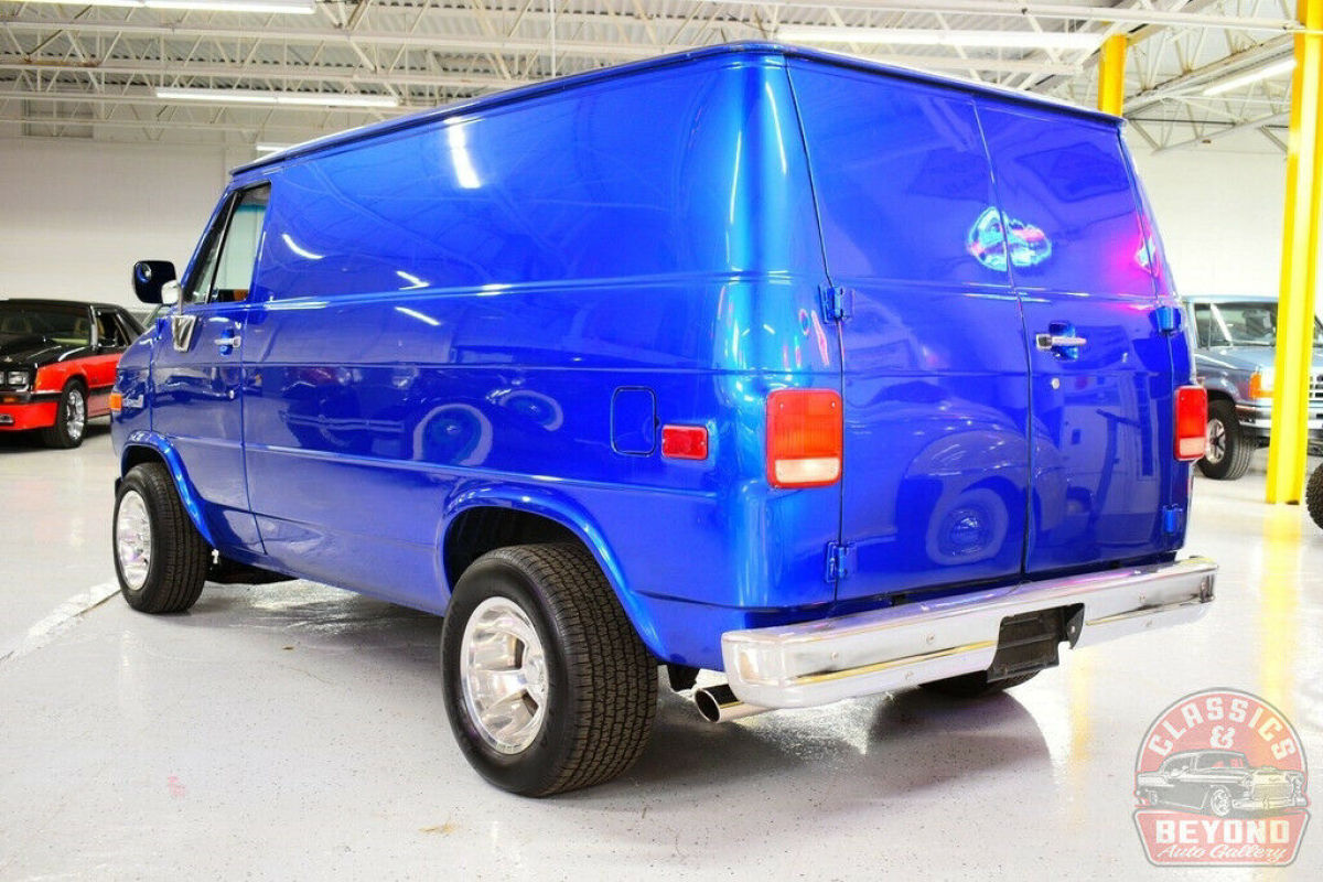 1992 GMC Vandura G25 - photo 13