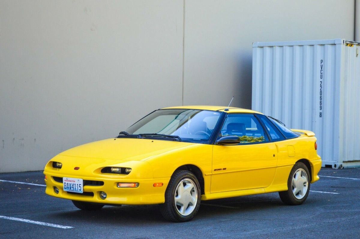 1992 Geo Storm ~ GSI~ 38K - photo 2