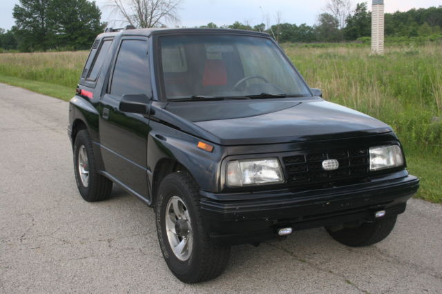 1992 Chevrolet Tracker - photo 2