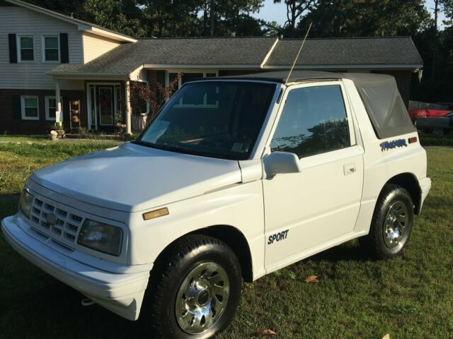 1992 Geo Tracker (Like Chevrolet, Chevy, Suzuki Sidekick) **NEW LOW RESERVE** 1992 Geo Tracker SPORT