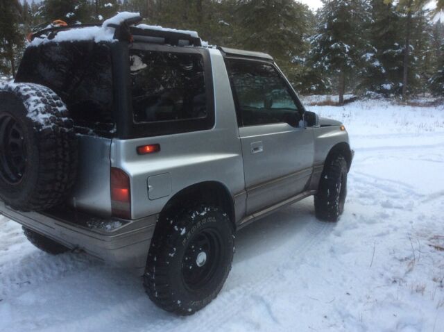 1992 Chevrolet Tracker - photo 2