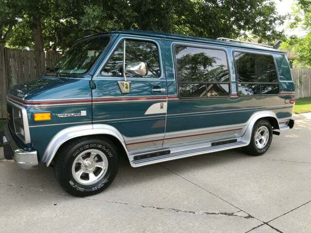 1992 GMC CONVERSION VAN LOW MILES 350 FUEL INJECTION SHORTY LOW TOP VERY NICE! 1992 GMC Vandura