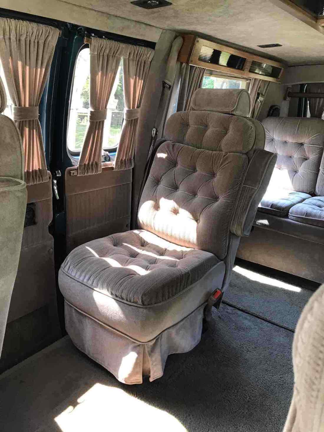 1992 GMC G2500 G2500 - photo 10