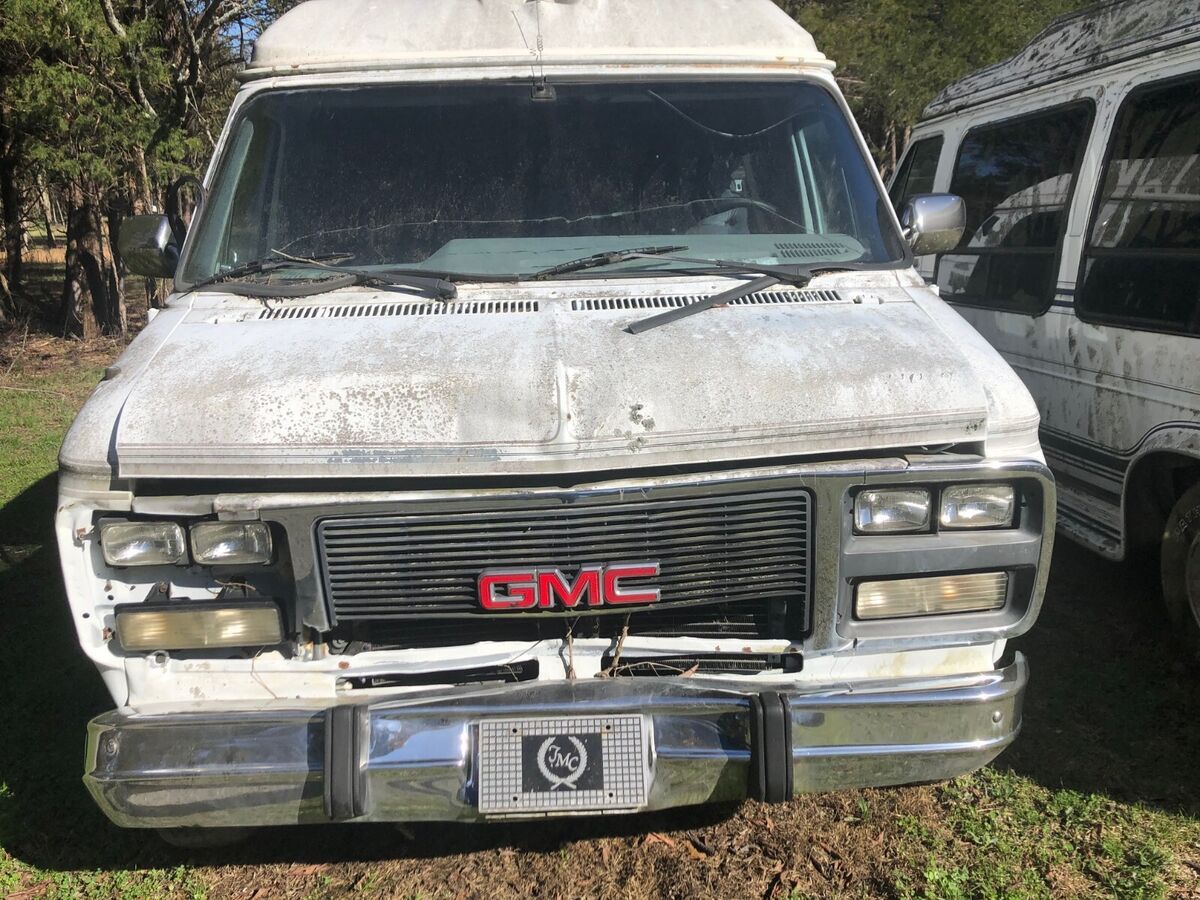 1992 GMC G2500 - photo 10