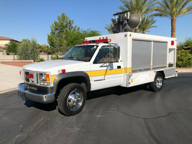 1992 GMC SIERRA 3500 HEAVY DUTY 6300 MILES RARE MUSEUM GRADE MINT TRUCK 1992 Chevrolet C/K Pickup 3500