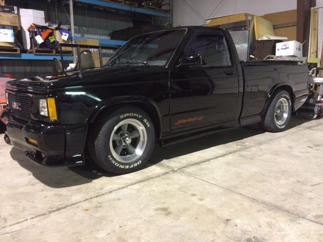 1992 GMC Sonoma GT Standard Cab Pickup 2-Door 4.3L 1992 GMC Sonoma GT Standard Cab Pickup 2-Door