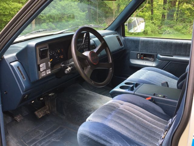 1992 GMC Suburban SLE - photo 8