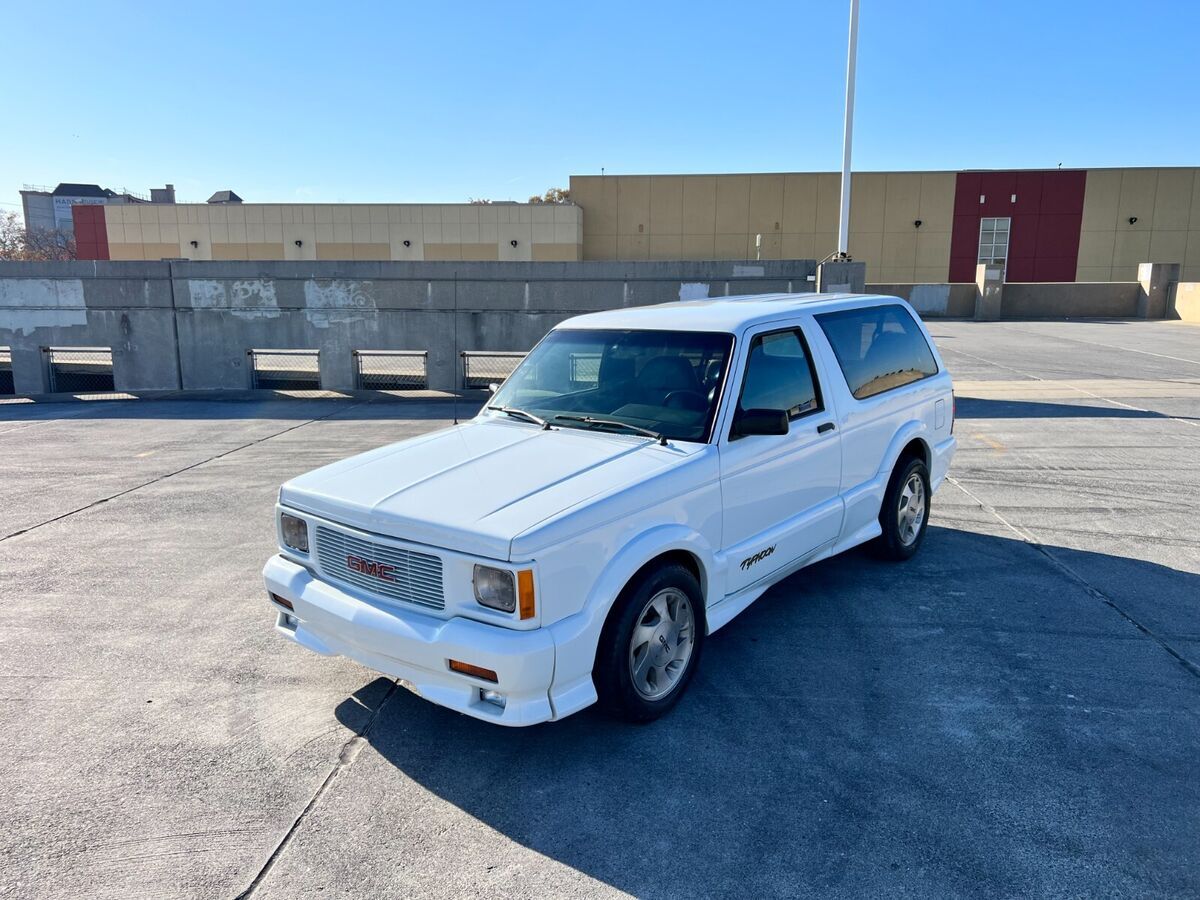 1993 GMC Typhoon - photo 10