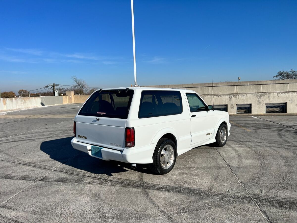 1993 GMC Typhoon - photo 5