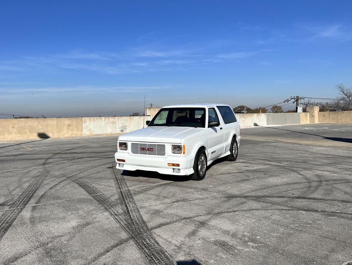 1993 GMC Typhoon - photo 9