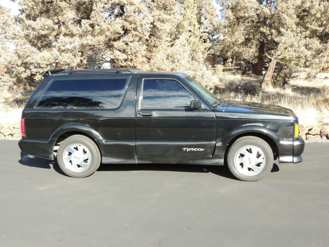 1992 GMC Typhoon - photo 2