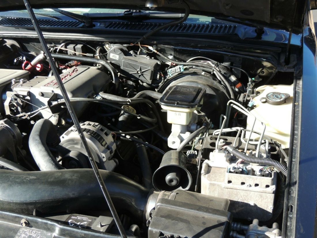 1992 GMC Typhoon - photo 9