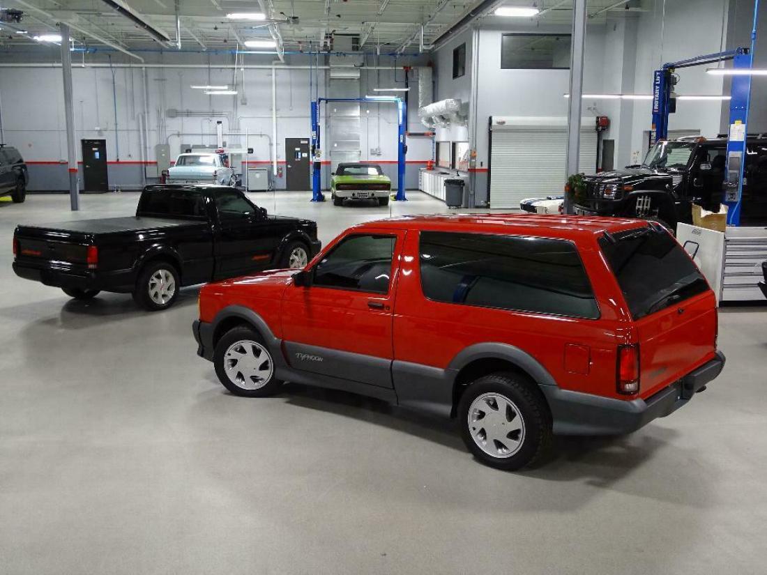 1992 GMC Typhoon - photo 11