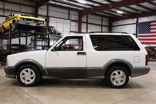 1992 GMC Typhoon -- - photo 2