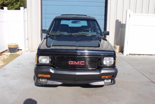 1992 GMC Typhoon - photo 2