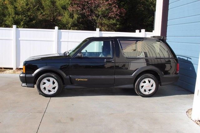 1992 GMC Typhoon - photo 4