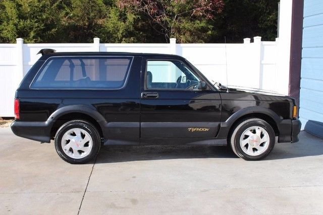 1992 GMC Typhoon - photo 8