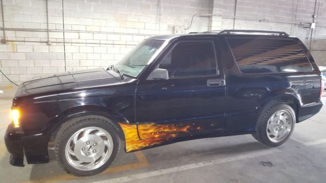 1992 GMC Typhoon Base Sport Utility 2-Door 4.3L 1992 GMC Typhoon