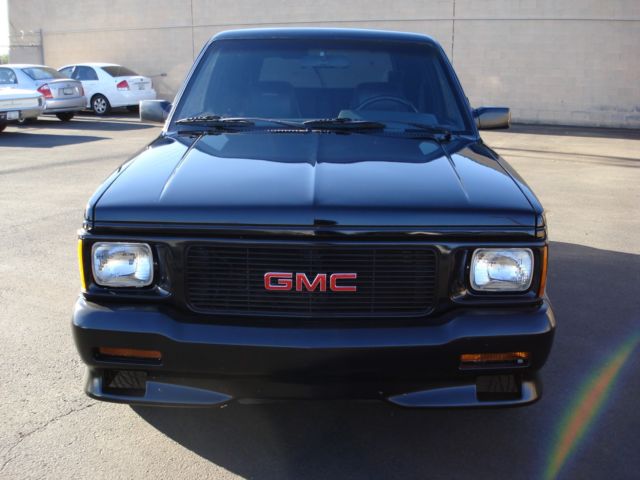 1992 GMC Typhoon - photo 2