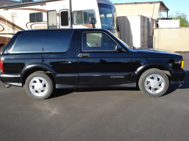 1992 GMC Typhoon - photo 4