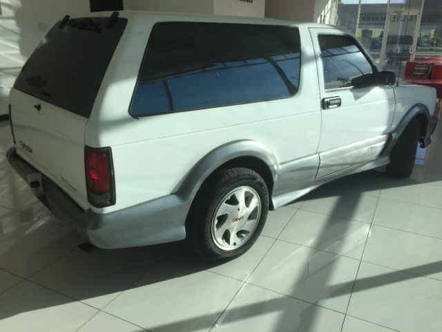 1992 GMC Typhoon - photo 6