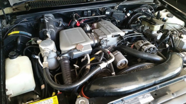 1992 GMC Typhoon - photo 2