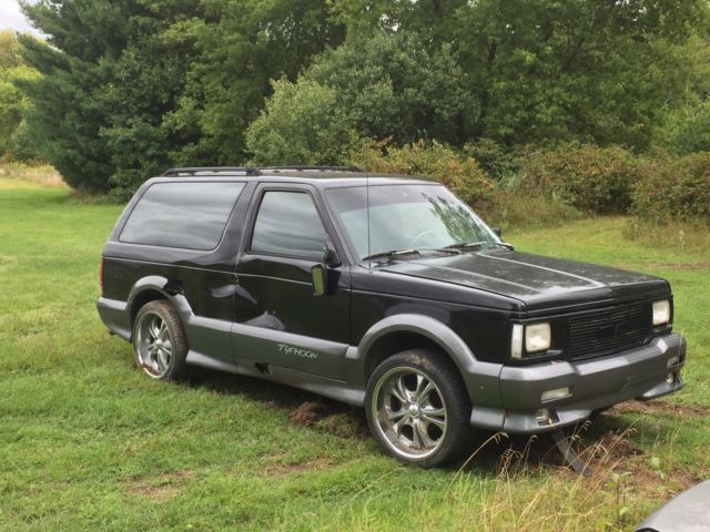 1992 GMC Typhoon w/ parts truck 1992 GMC Typhoon