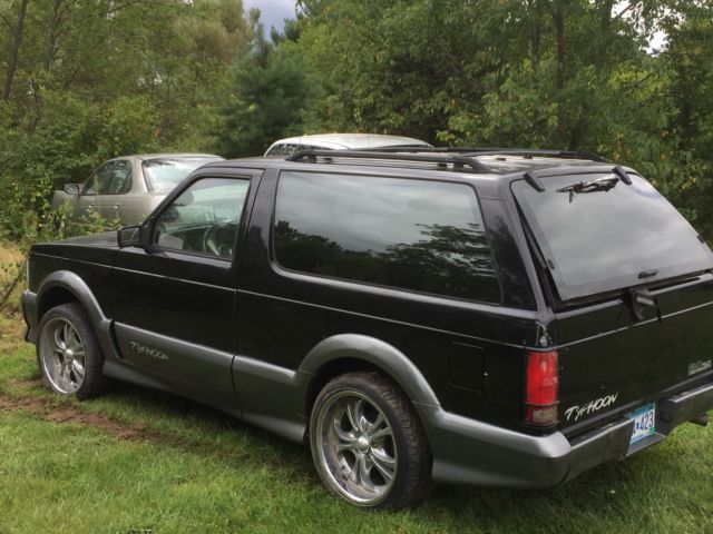 1992 GMC Typhoon - photo 6