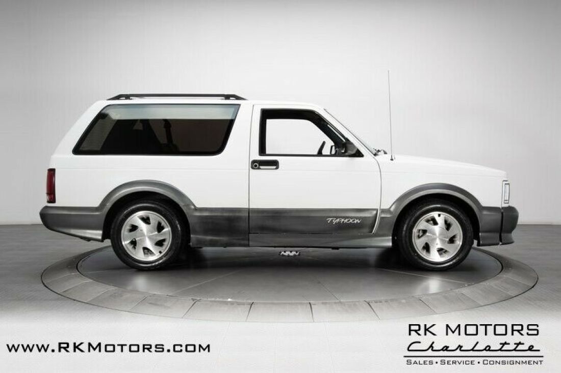 1992 GMC Typhoon - photo 9