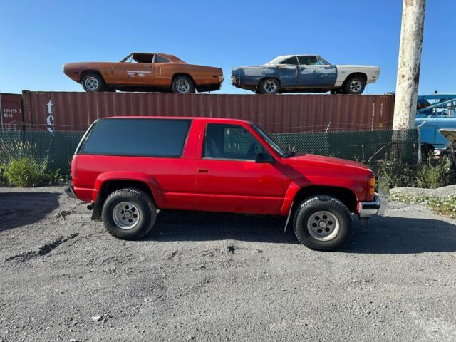 1992 gmc yukon 5.7 Auto 4X4, Power Windows, Runs/Drives 1992 GMC Yukon